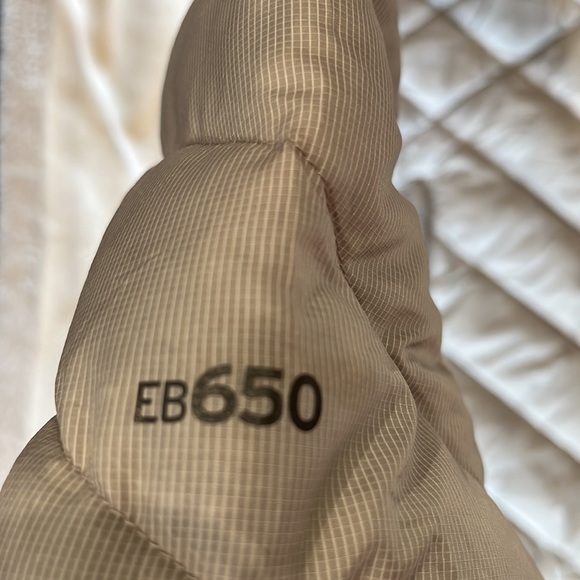 Eddie Bauer puffer coat - Picture 4 of 13